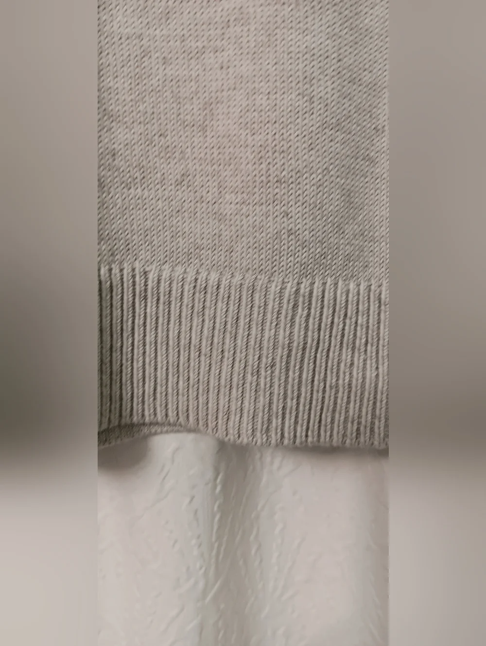 Everlane V-Neck Sweater in Heather Gray - Picture 5 of 11